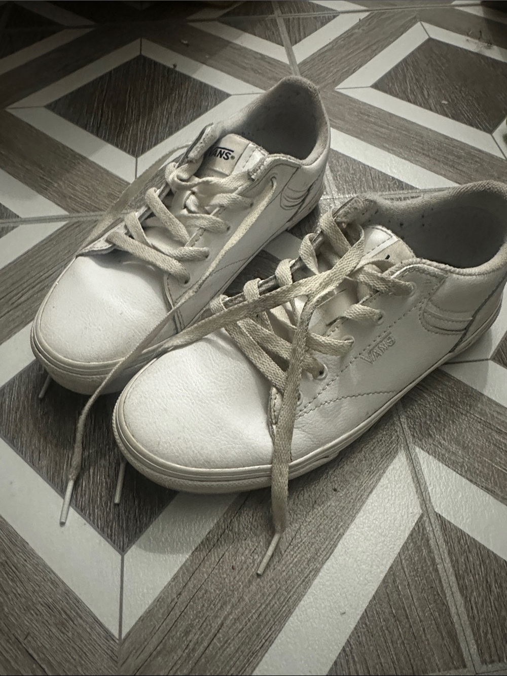 Vans Kids White Low-Top Leather Sneakers